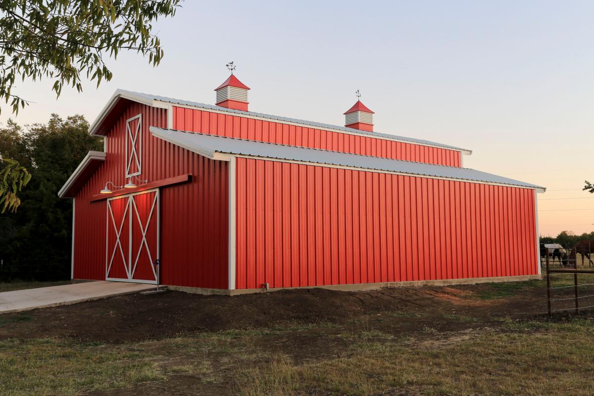 Traditional Barn - Traditional Barn - Mueller, Inc