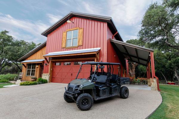 steel barns with living quarters